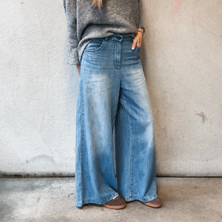 Hugo wide leg jeans *NEW*