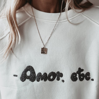 AMOR ETC white sweatshirt *NEW*