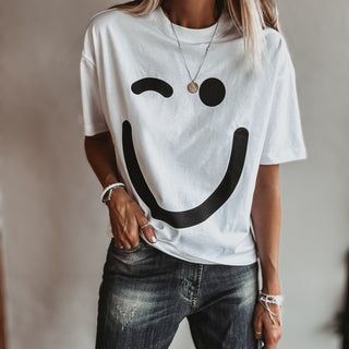 WHITE smiley t shirt *relaxed style* NEW