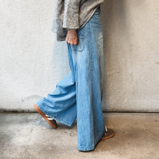 Hugo wide leg jeans *NEW*