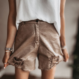 Distressed tan shorts *NEW*