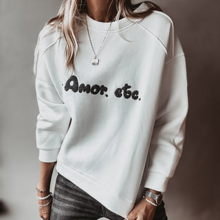 AMOR ETC white sweatshirt *NEW*