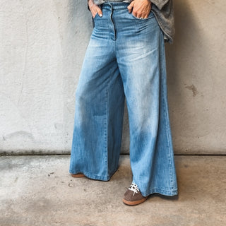 Hugo wide leg jeans *NEW*