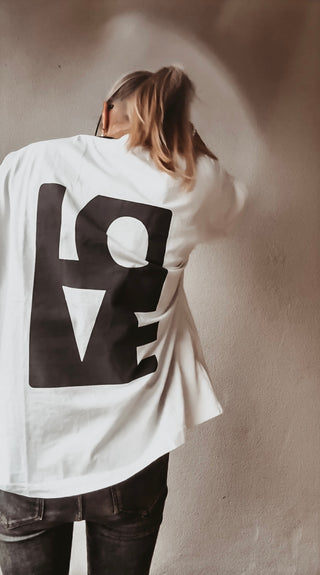 LOVE tee vintage white *NEW*