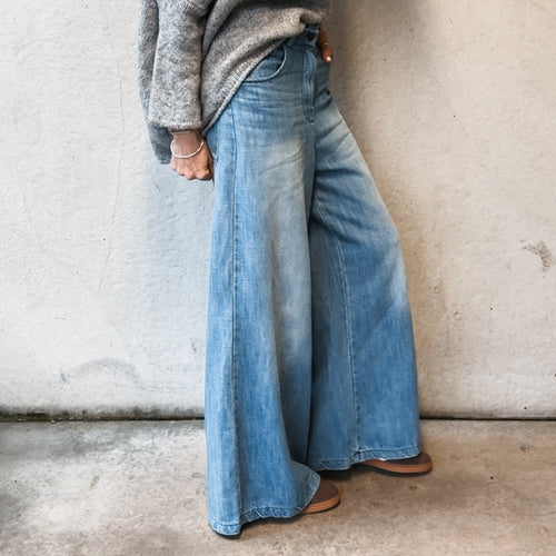 Hugo wide leg jeans *NEW*