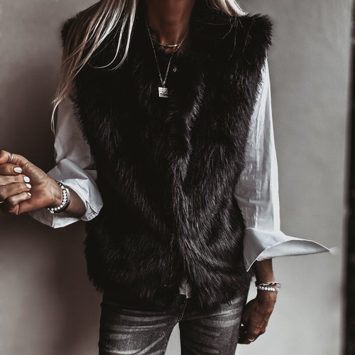 Faux fur BLACK gilet *NEW*