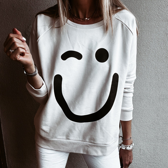 VINTAGE WHITE Smiley sweatshirt *relaxed style* BACK IN STOCK
