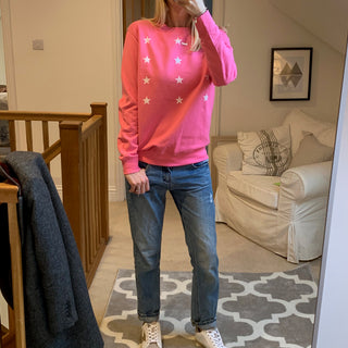 Little white stars on bright pink sweatshirt (medium, uk 12-14)